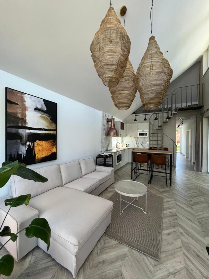 Beige Villa Balatonkenese Esterno foto