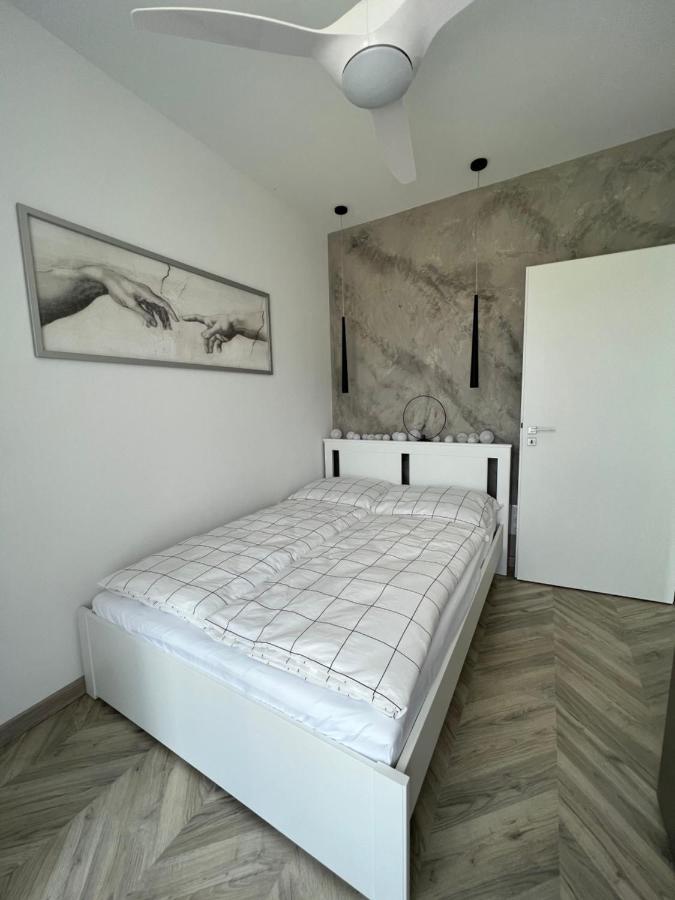 Beige Villa Balatonkenese Esterno foto