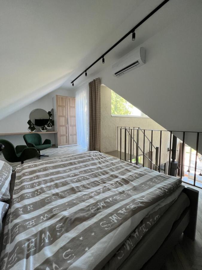 Beige Villa Balatonkenese Esterno foto